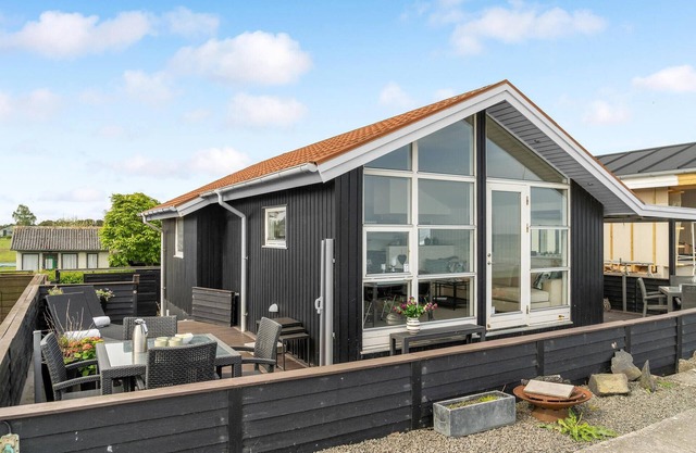 Nice home in Otterup with kitchen