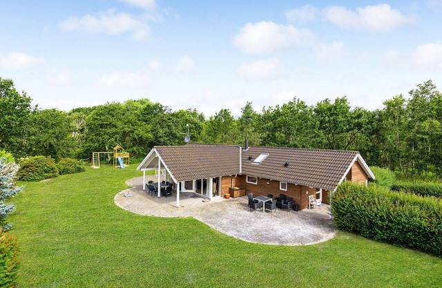 Nice home in Rødby with sauna