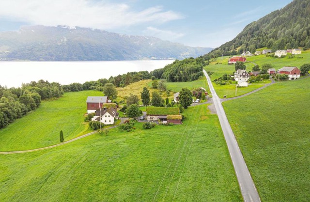 Nice Home In Stårheim With Wifi