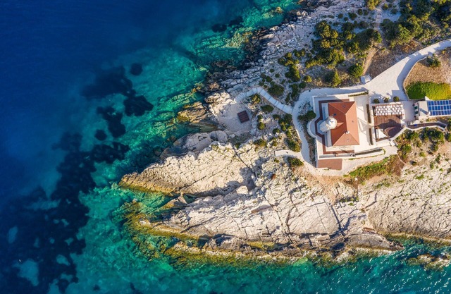 Nice home in Vis with kitchen
