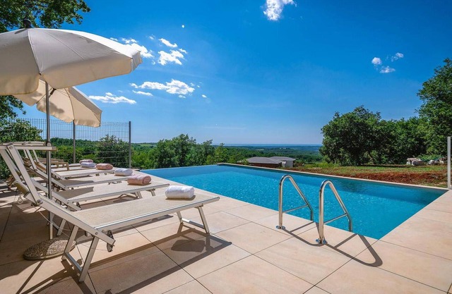 Nice home in Vizinada