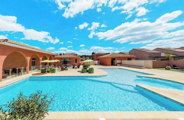 Nice house with swimming pool