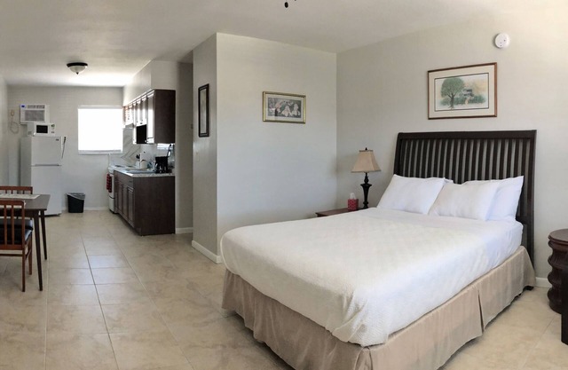 Nice Studio Suite - Minutes from everything