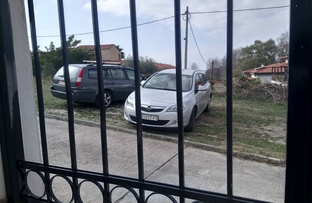 Nice studio with AC in charming Metamorfosi 5 minutes walk to the beach.