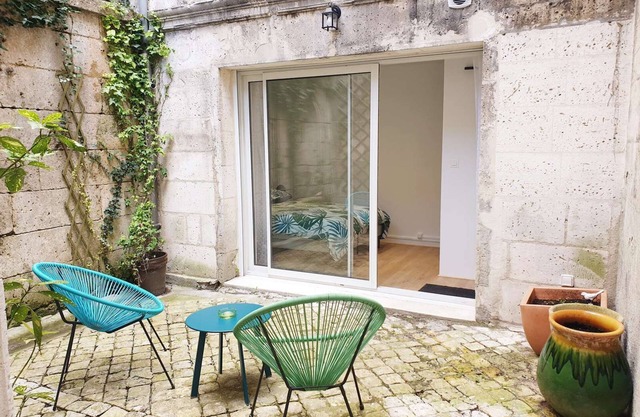 Nice T2 downtown, courtyard, air conditioning