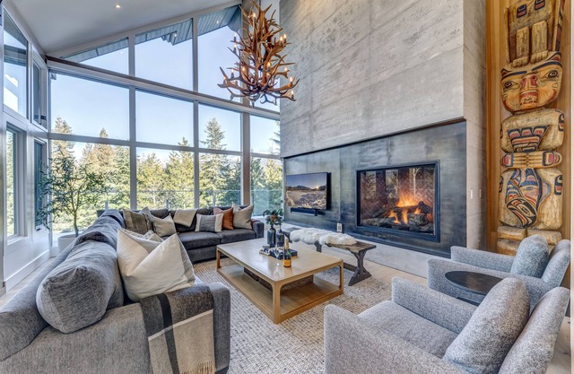 Nighthawk 3343 - Stunning Views, Private Hot Tub, Recently Renovated, Gas Fireplace