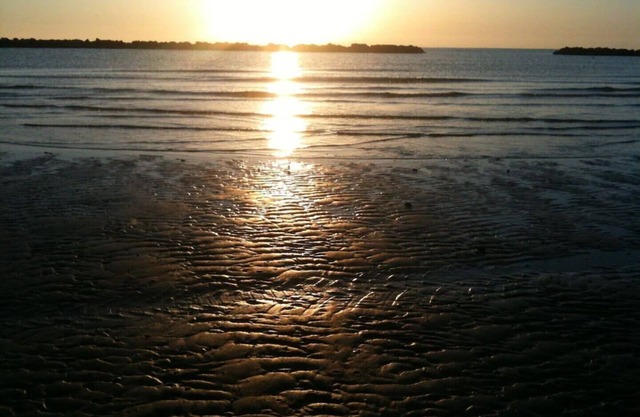 NIKE: splendid VIEW of the SEA and the BEACH