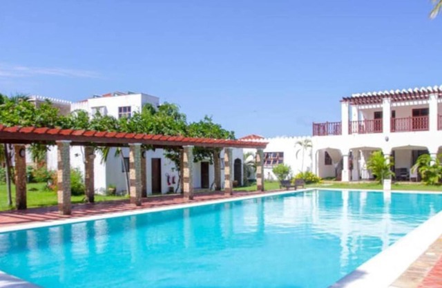 Nimoh's Beachfront Two Bedroom Apartment