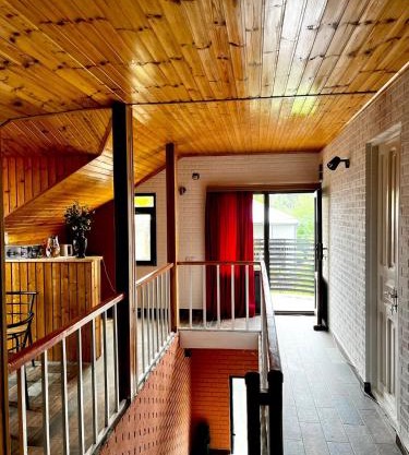 Nino & Irodi's Guest House
