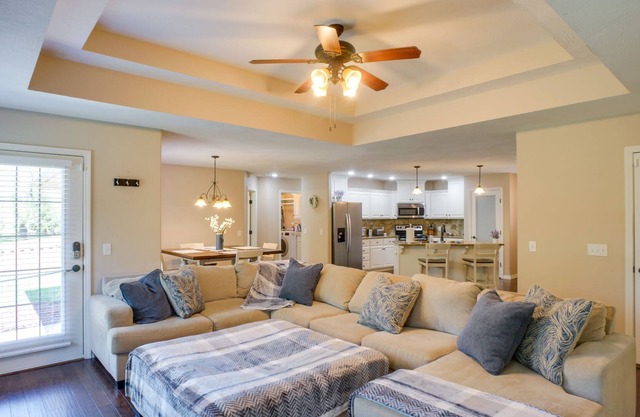 Nixa Family Home - 11 Mi to Downtown Springfield!