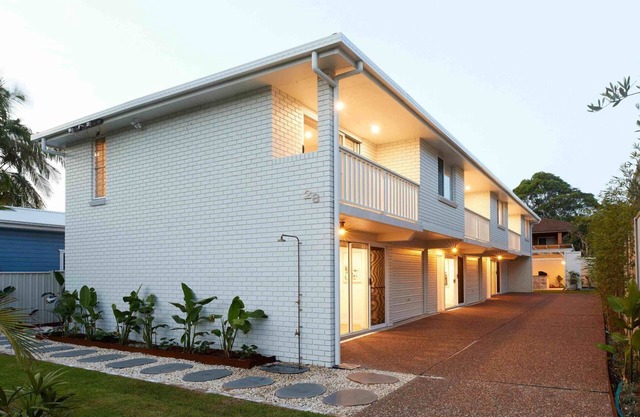 No 1 Luana - pet friendly holiday townhouse