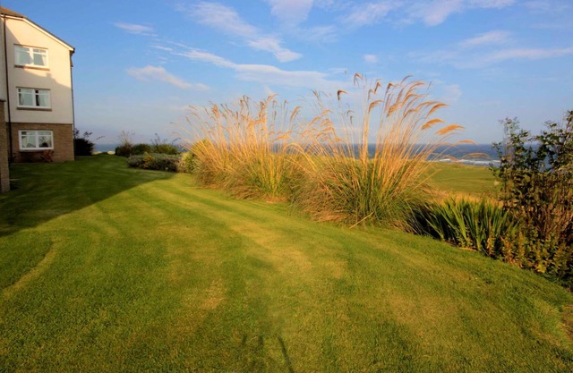 No. 18 The Links is a second floor apartment located by the famous James Braid Golf course in Brora