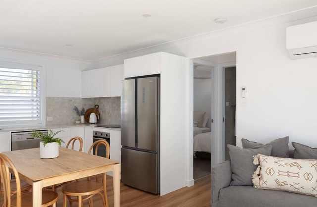 No 2 Luana - Pet friendly holiday townhouse