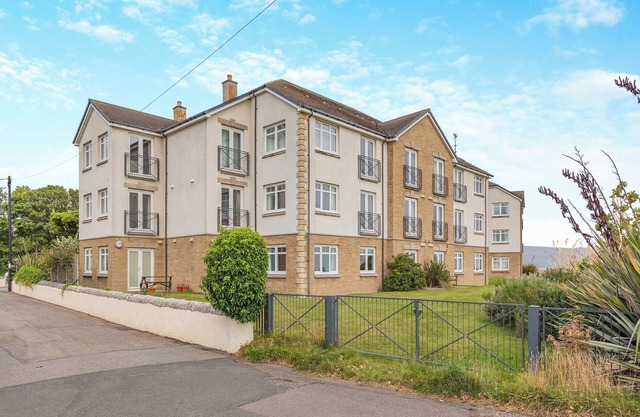 No.4 The Links Apartments