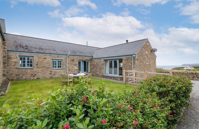 No. 9 The Dairy - A beachside barn conversion on Anglesey