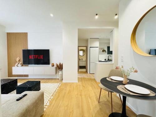 No9 Luxury Nest - 2BR flat near Athens City Center