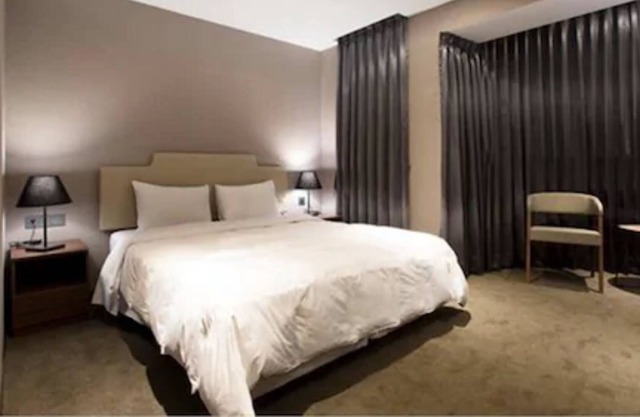 Noble Hotel
