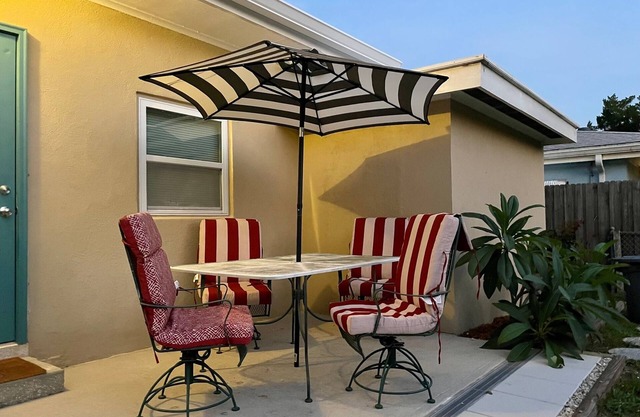NOKOMIS BEACH BUNGALOW 227