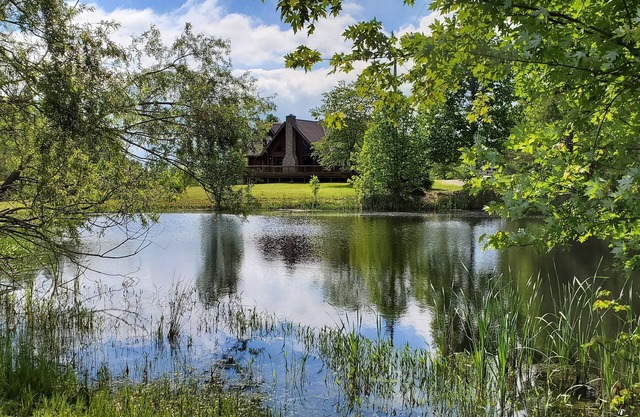 Nolin Lake Log Cabin ~ Beautiful Water Views ~ Great Family Getaway!