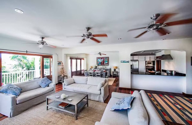 Nonsuch Bay 3 bedroom duplex private apartmentnn