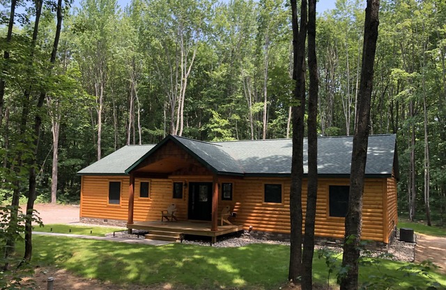 Northern MI Log Cabin Inn–Hot Tub, Trails, Pools, Golf