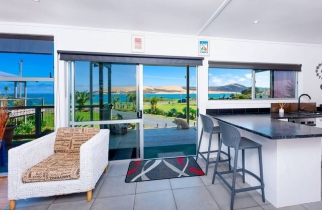 Northland/Hokianga/OpononinCatch of The DaynStunning Beach House for sunset