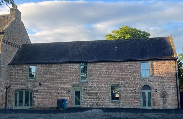 Northumberland. Hot Tub Haven for 10 in 5 en-suite bedrooms