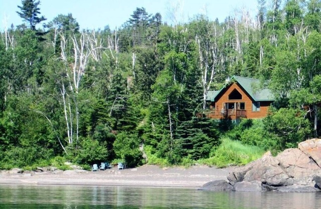 Northwoods Luxury on Private Black Sand Beach