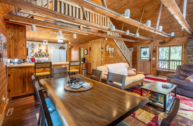 Norway Pine Studded Cabin by Bear Head State Park, Trails Galore!