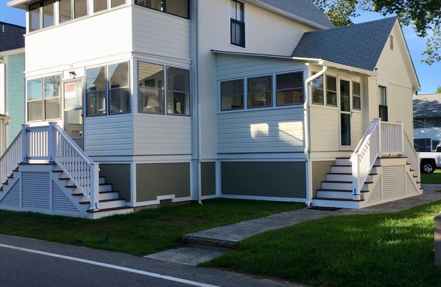 Now has TV + linens - Relaxing 4-bedroom cottage in Westbrook, CT at West Beach