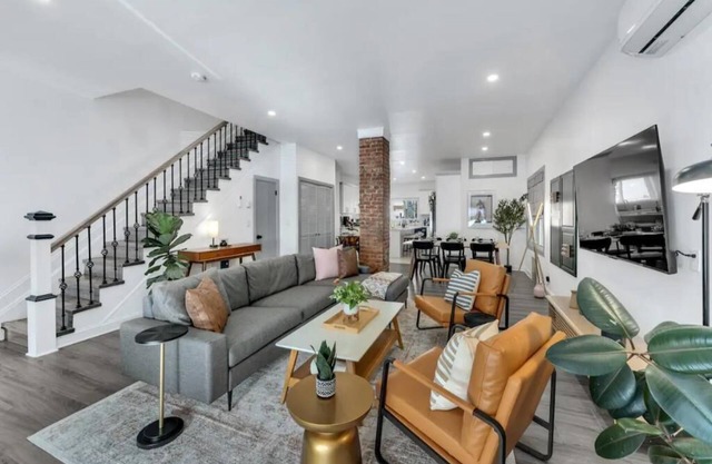 NYC Neighbor Home w/Parking. 30 min transit