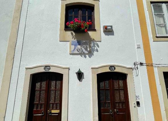 O Templário Sonolento, Perfect location in historic center