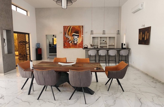 Oasis of serenity - Large 5-bedroom villa with swimming pool