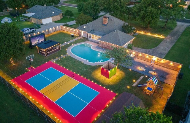 Oasis - Pickleball | Pool | Hot Tub | Game Room!