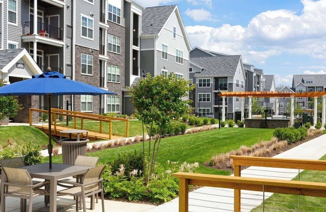 OASIS ROYALE @ Laurel Maryland nTwo Bedroom Luxury Apartment