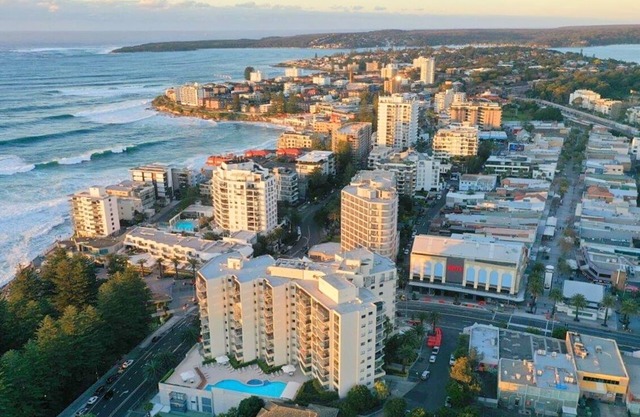 Ocean View, Lift Access 510 Opposite North Cronulla Beach