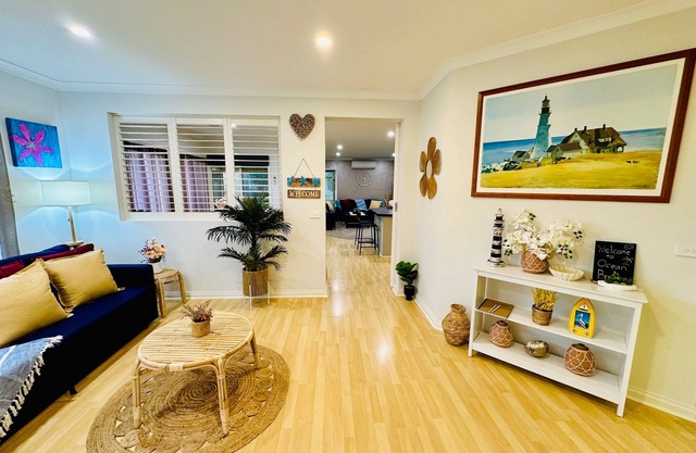 Ocean Breeze Family Getaway - Short drive to Beach, Wineries, Adventure Park