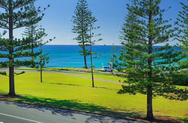 Ocean Court 7 - Town Beach Holiday Convenience