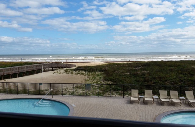 Ocean Front Condo with Gorgeous Ocean Views