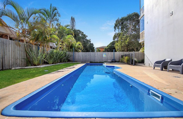 Ocean Spray 7 - Stylish beachside 2 BR apartment with shared pool