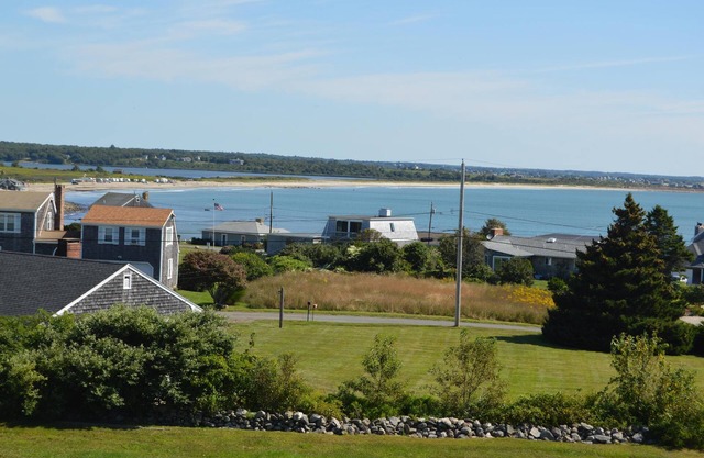 Ocean view House w 2 Bedrooms, 2 Bathrooms, living room,fireplace, kitchen,patio