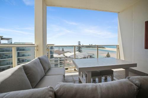 Ocean Views Unit 22 - The Entrance