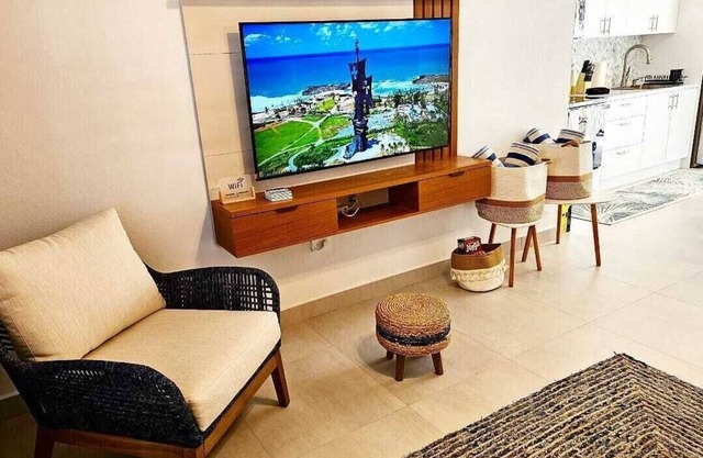 Ocean Villa - Renovated Condo by the Beach!