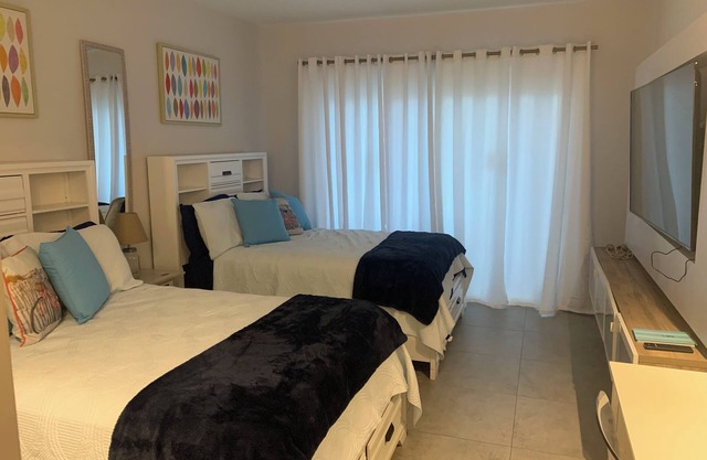 Ocean Wave II, Studio Suite 2 full beds at Aquarius