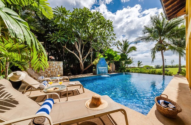Oceanfront on Private Beach w/Awesome Pool! CASA LUNA DE MIEL