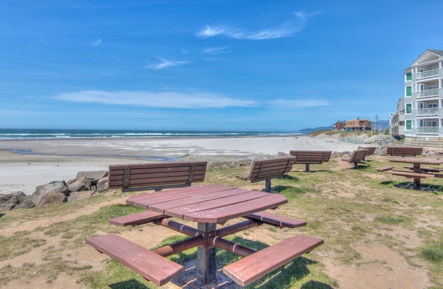 Oceanfront Condo Gives You Access to the Sea and Rockaway Beach