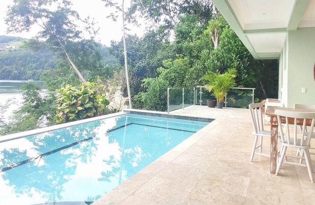 Oceanfront luxury villa in Angra dos Reis - Ang040