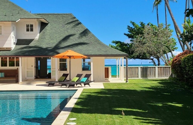 Oceanfront Luxury Home in Lanikai- sleeps 8