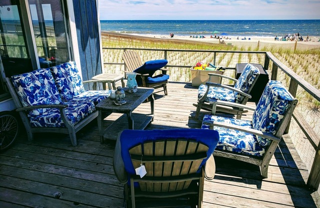 Oceanfront Paradise in Robbins Rest