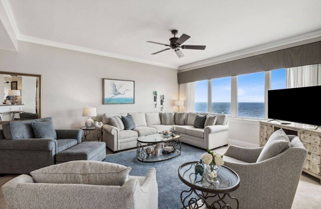 Oceanfront Penthouse: Your Coastal Haven